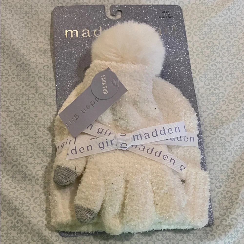 Madden Girl Kids Cream and Gray Mittens